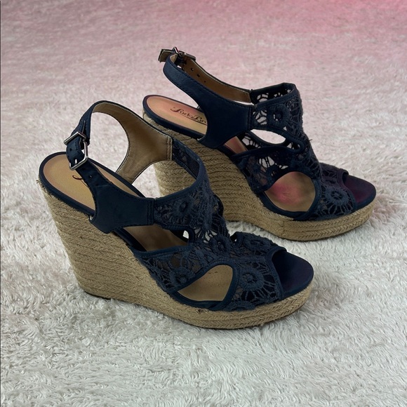 Lucky Brand blue crochet peep toe rope espadrille wedge sandals, size 8.5-9 - Picture 1 of 11